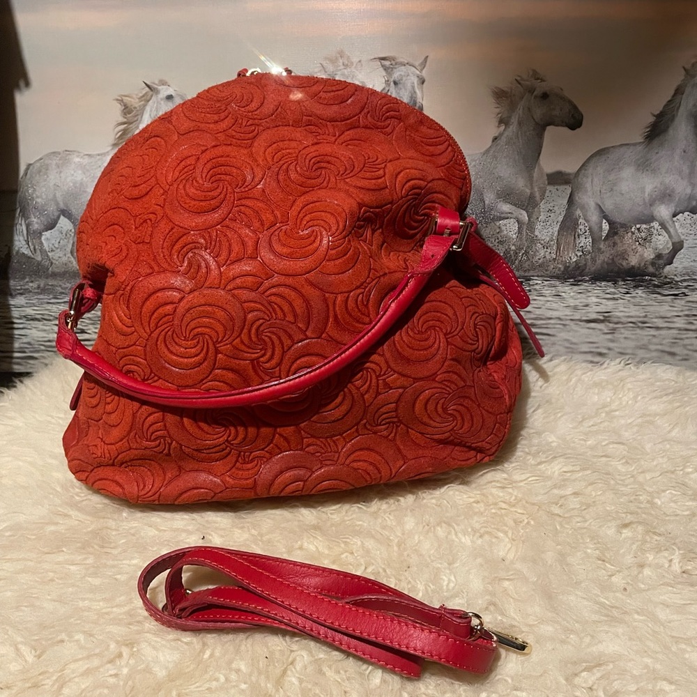 Italian XXL sculptured leather bag